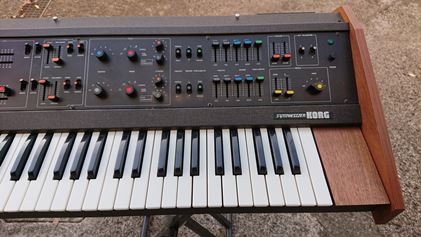 Korg-800DV MaxiKorg s/n 770060
